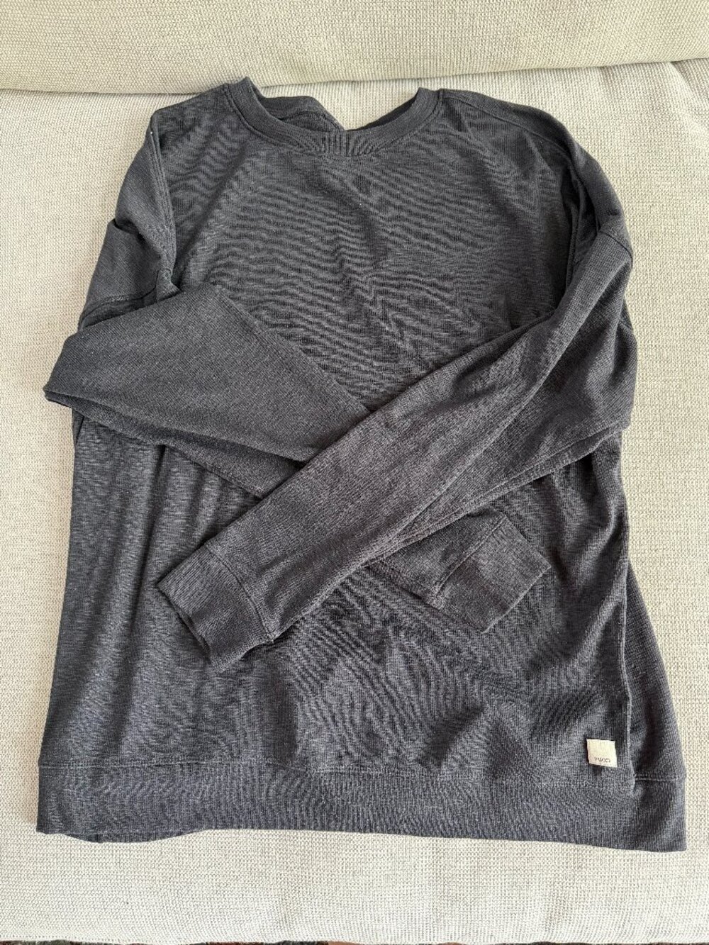 Vuori Womens Shirt Long-Sleeve Sunrise Crew - Medium - Black - Picture 2 of 4